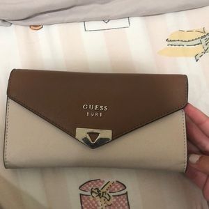 Guess wallet
